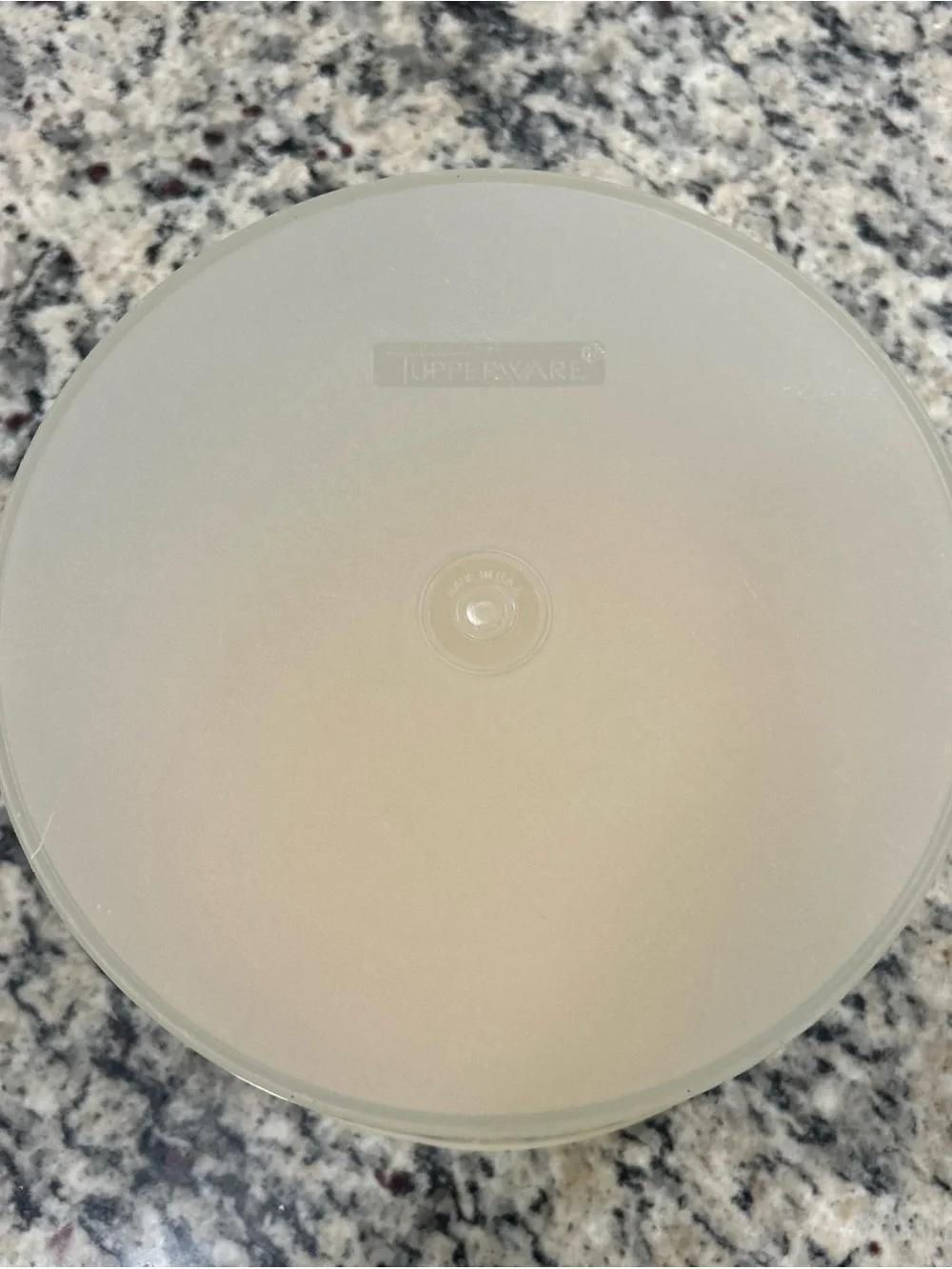 Tupperware Sheer 16 Cup Keeper Canister W/beige Lid 230-16 ??
